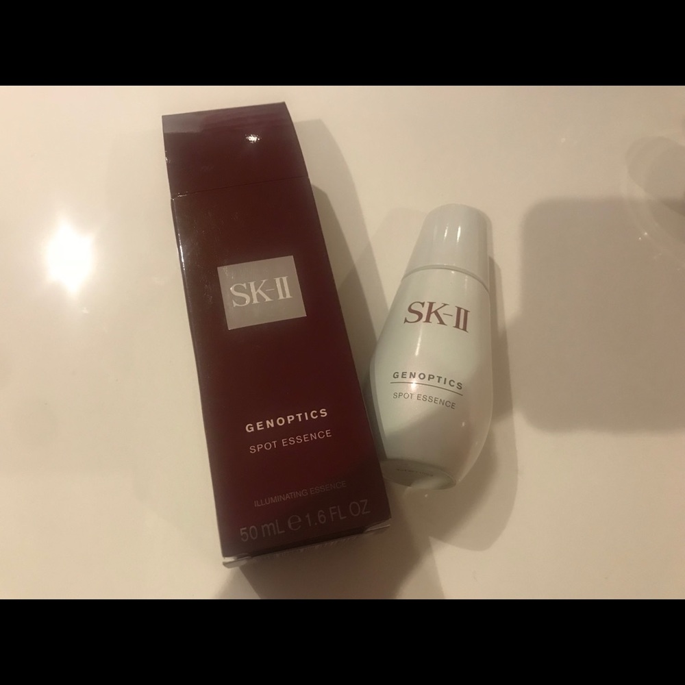 New SK-II GenOptics Spot Essence Serum 1.6oz/50ml